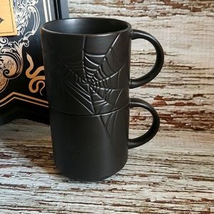 Halloween spiderweb staking mug set